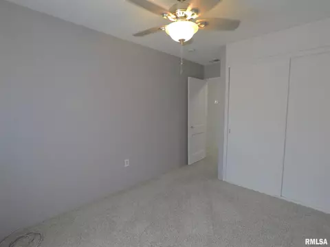 1009 40th St, Moline, IL 61265 photo 24