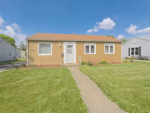 1009 40th St, Moline, IL 61265 photo 1