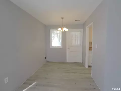 1009 40th St, Moline, IL 61265 photo 11