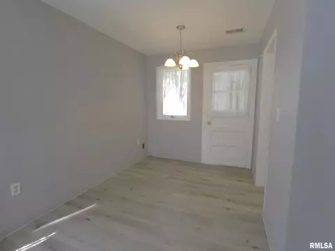 1009 40th St, Moline, IL 61265 photo 10