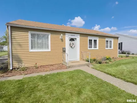 1009 40th St, Moline, IL 61265 photo 2