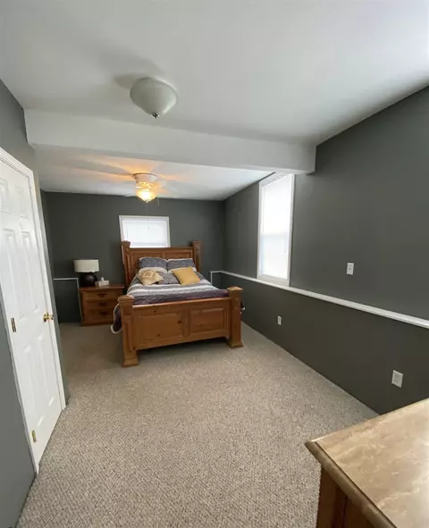 600 N Maple St, Benton, IL 62812 photo 12