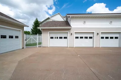 4032 River Dr, Moline, IL 61265 photo 44