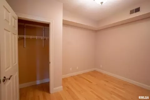 4032 River Dr, Moline, IL 61265 photo 28