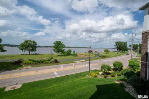 4032 River Dr, Moline, IL 61265 photo 15