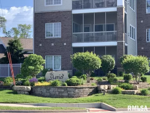 4032 River Dr, Moline, IL 61265 photo 3