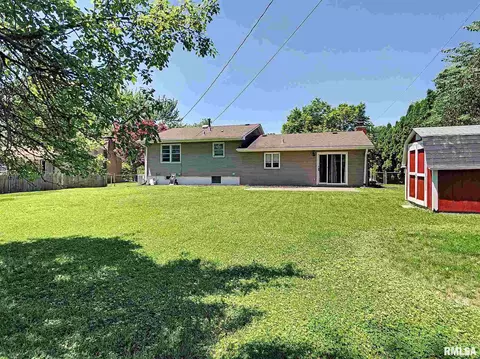 601 10th St, Silvis, IL 61282 photo 17