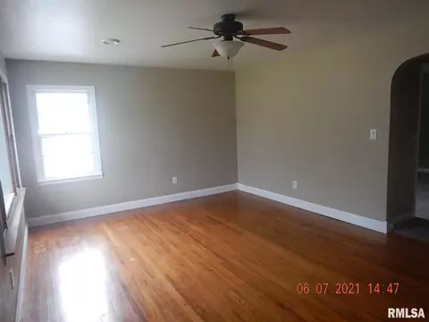 337 Willard St, Kewanee, IL 61443 photo 4
