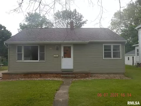 337 Willard St, Kewanee, IL 61443 photo 2