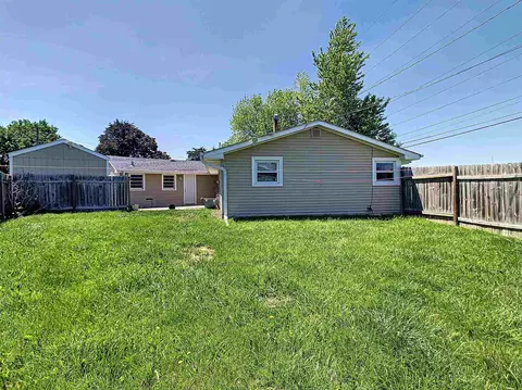 2217 8th St, Silvis, IL 61282 photo 15