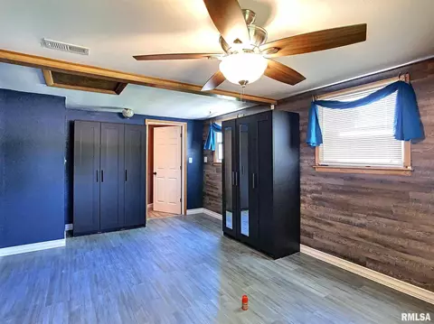 2217 8th St, Silvis, IL 61282 photo 9