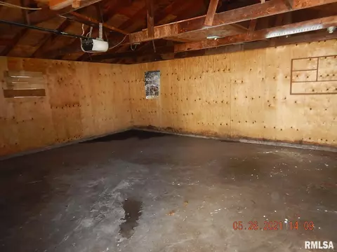331 Elliott St, Kewanee, IL 61443 photo 2