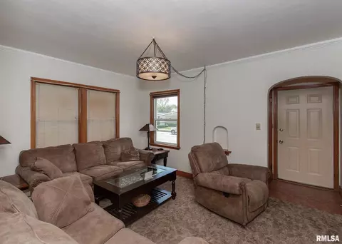 525 19th Ave, Moline, IL 61265 photo 3