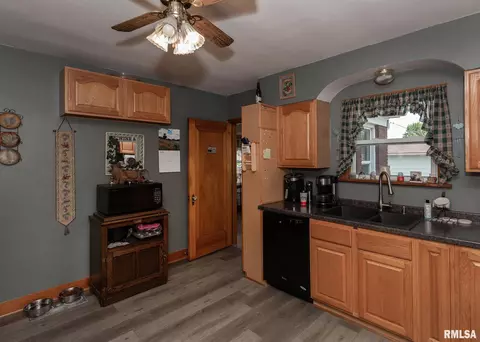 525 19th Ave, Moline, IL 61265 photo 9