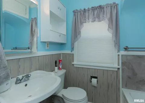 525 19th Ave, Moline, IL 61265 photo 13