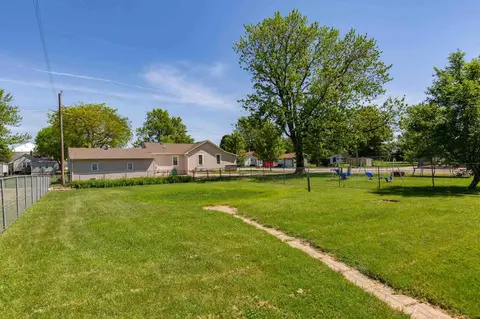 203 W B St, Alpha, IL 61413 photo 29