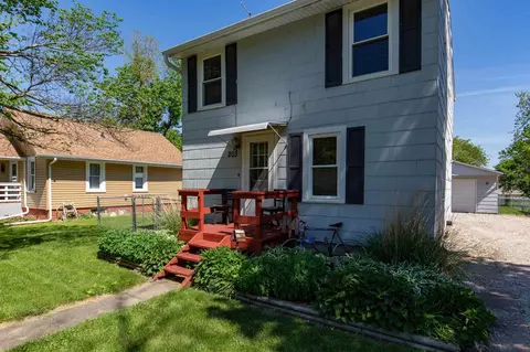203 W B St, Alpha, IL 61413 photo 1