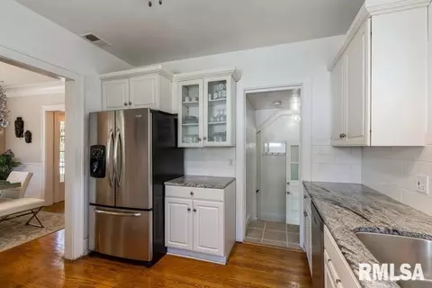 1521 27th St, Moline, IL 61265 photo 9