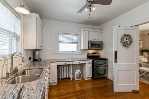 1521 27th St, Moline, IL 61265 photo 8