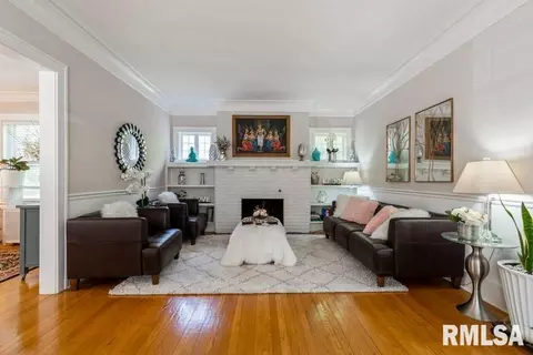 1521 27th St, Moline, IL 61265 photo 4