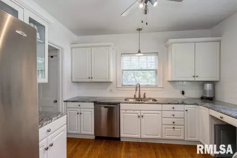 1521 27th St, Moline, IL 61265 photo 7