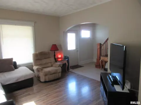 307 17th Ave, Moline, IL 61265 photo 2