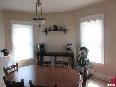 307 17th Ave, Moline, IL 61265 photo 5