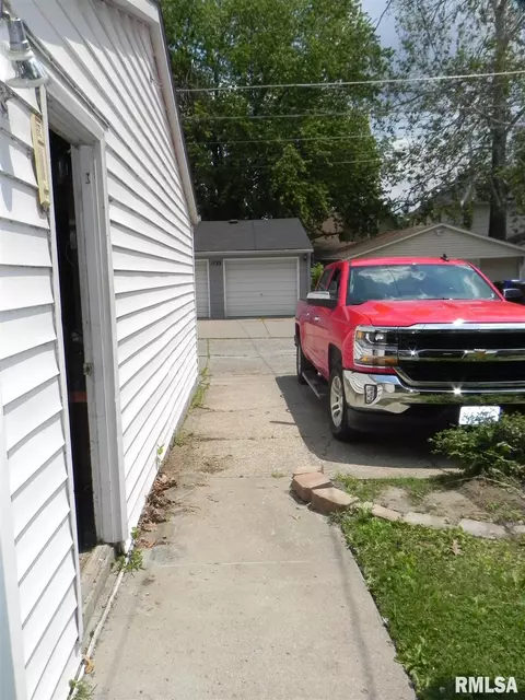 1722 11th St, Moline, IL 61265 photo 28