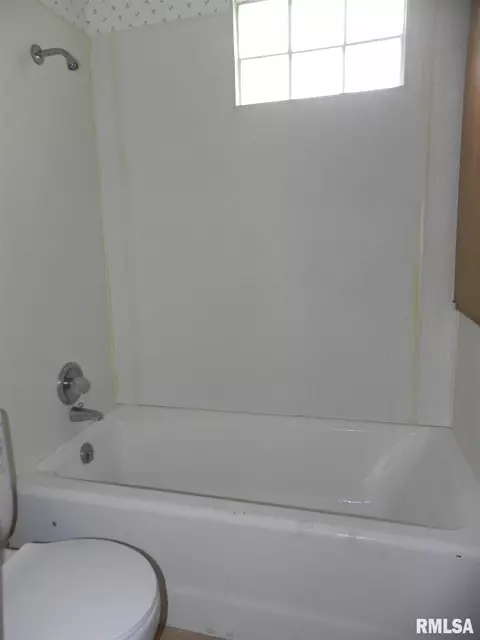 1722 11th St, Moline, IL 61265 photo 3