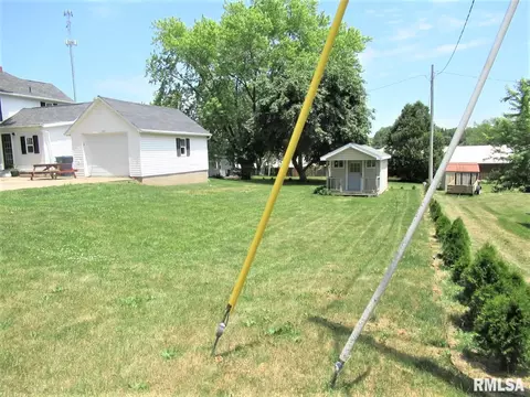 601 E 7th St, Tipton, IA 52772 photo 5