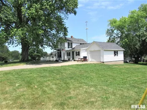 601 E 7th St, Tipton, IA 52772 photo 4