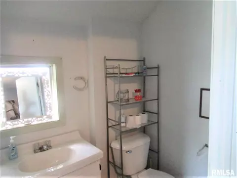 601 E 7th St, Tipton, IA 52772 photo 18