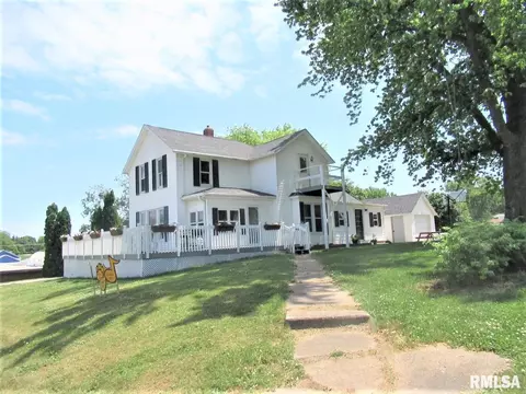 601 E 7th St, Tipton, IA 52772 photo 2