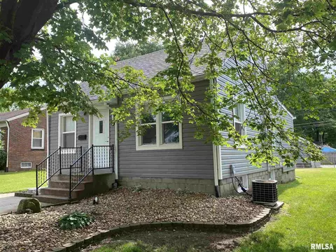 1845 30th St, Moline, IL 61265 photo 3