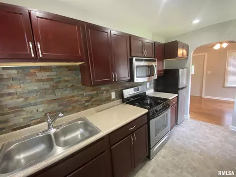 1845 30th St, Moline, IL 61265 photo 13