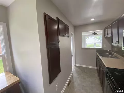 1845 30th St, Moline, IL 61265 photo 19
