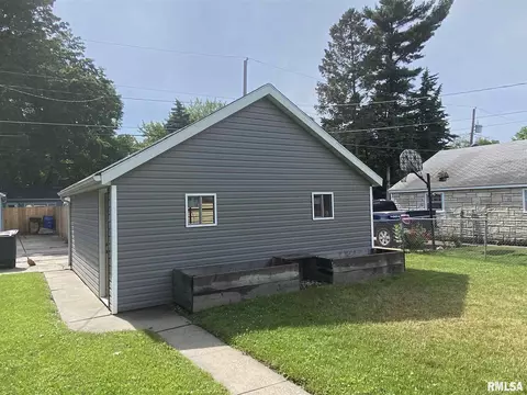 1845 30th St, Moline, IL 61265 photo 6