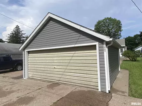 1845 30th St, Moline, IL 61265 photo 7