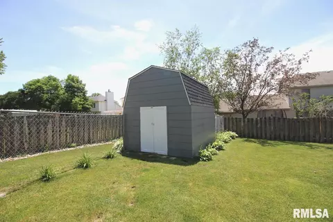 617 Brookview Dr, Eldridge, IA 52748 photo 39