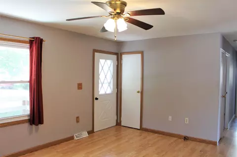 813 E 4th Ave, Milan, IL 61264 photo 6