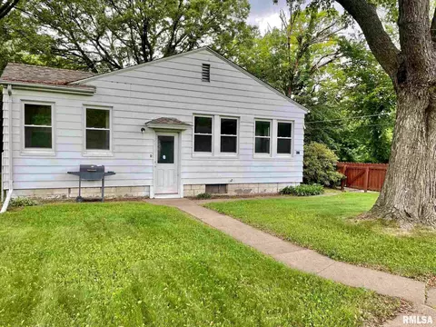 417 1st St, Silvis, IL 61282 photo 2