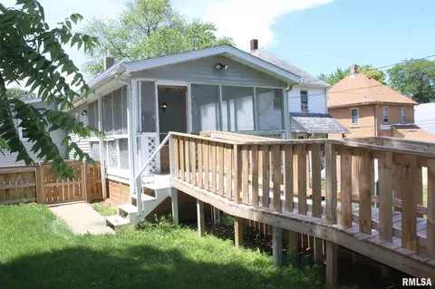 143 6th St, Silvis, IL 61282 photo 10