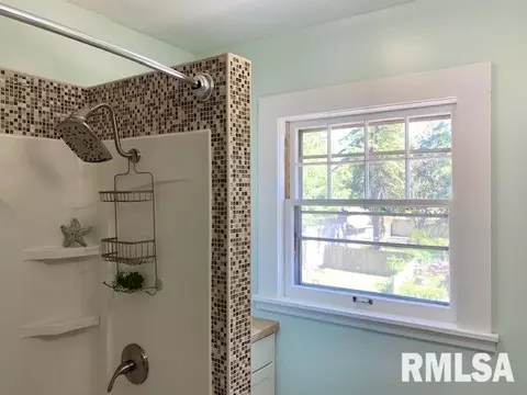 1405 23rd Ave, Moline, IL 61265 photo 9