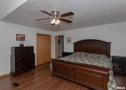 5316 34th Ave, Moline, IL 61265 photo 10