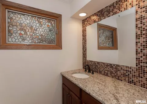 5316 34th Ave, Moline, IL 61265 photo 9
