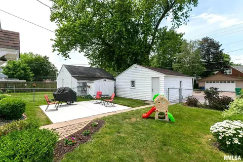 2355 30th St, Moline, IL 61265 photo 5