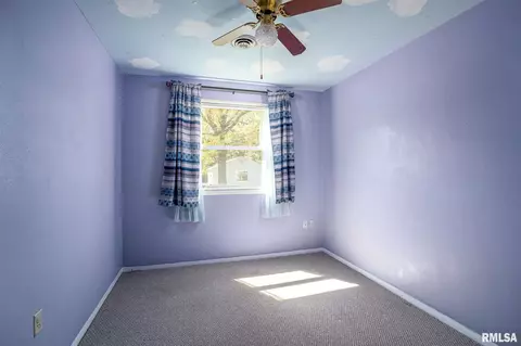 1126 39th St, Moline, IL 61265 photo 9