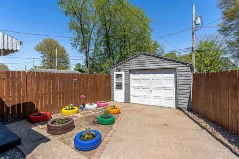 1126 39th St, Moline, IL 61265 photo 15