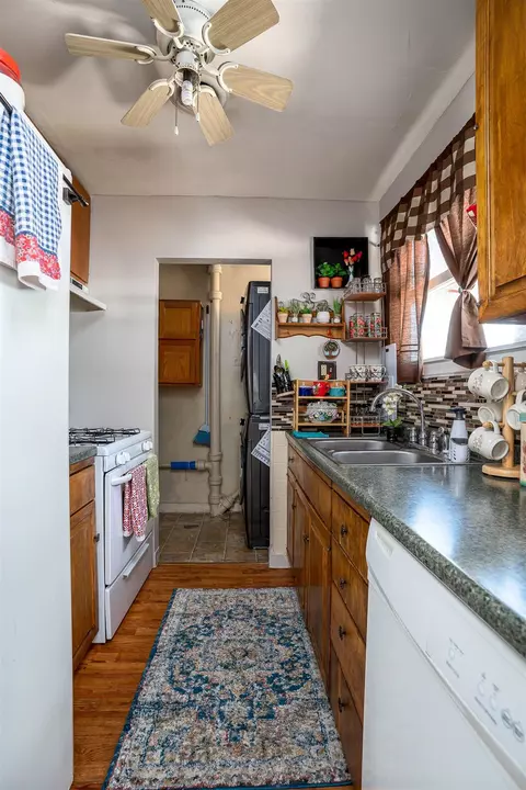 1126 39th St, Moline, IL 61265 photo 6