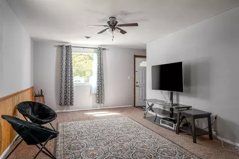 1126 39th St, Moline, IL 61265 photo 3